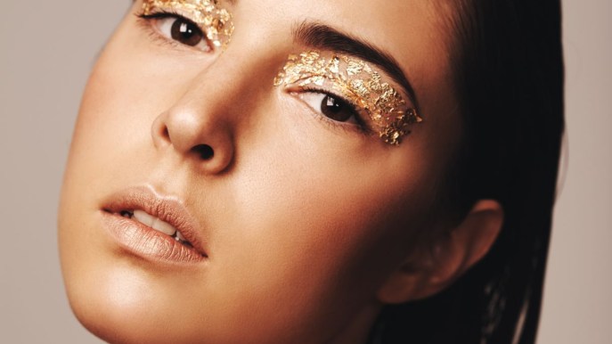 Nude e scintillante, questo è il rossetto perfetto per le feste ed è in sconto su Amazon