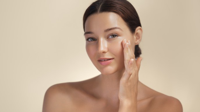 La crema viso “mai più senza” è un best seller che idrata e perfeziona la pelle. Ed è in offerta