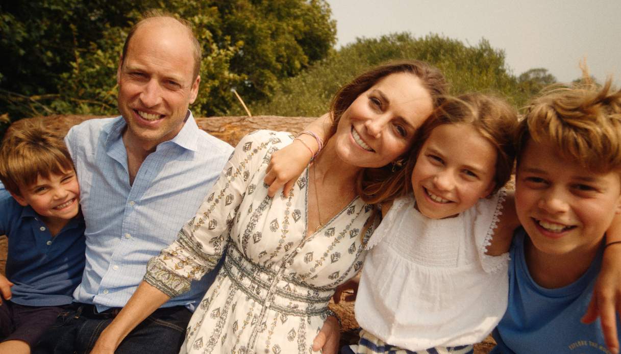 Kate Middleton, il Principe William e i figli Louis, Charlotte e George