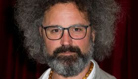 Sanremo 2025, Simone Cristicchi canta Quando sarai piccola. Testo e di cosa parla la canzone