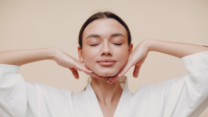 La maschera al collagene che indossi tutta la notte e che promette pelle da favola al risveglio