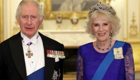 Re Carlo e Camilla, cena di gala al castello. Menu italiano e ospite speciale