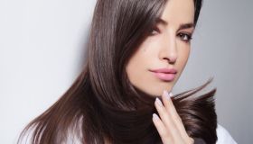 Questa maschera per capelli rovinati agisce in soli 4 minuti e ora ti costa quasi la metà
