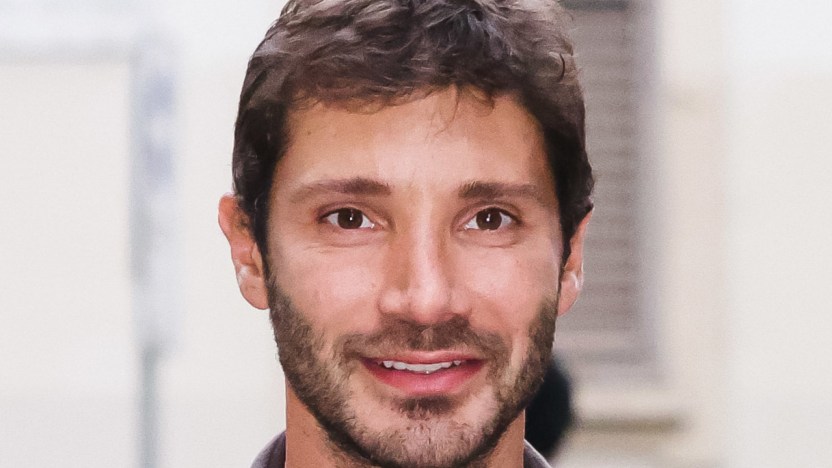 Stefano De Martino fenomeno, fa doppio sold out anche a teatro