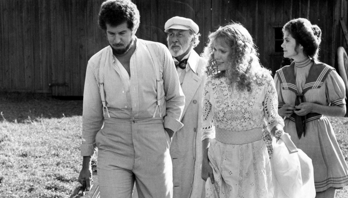 Tony Roberts con Mia Farrow in Una commedia sexy in una notte di mezza estate