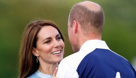 Kate Middleton e William, la foto con bacio per San Valentino. Non lo avevano mai fatto