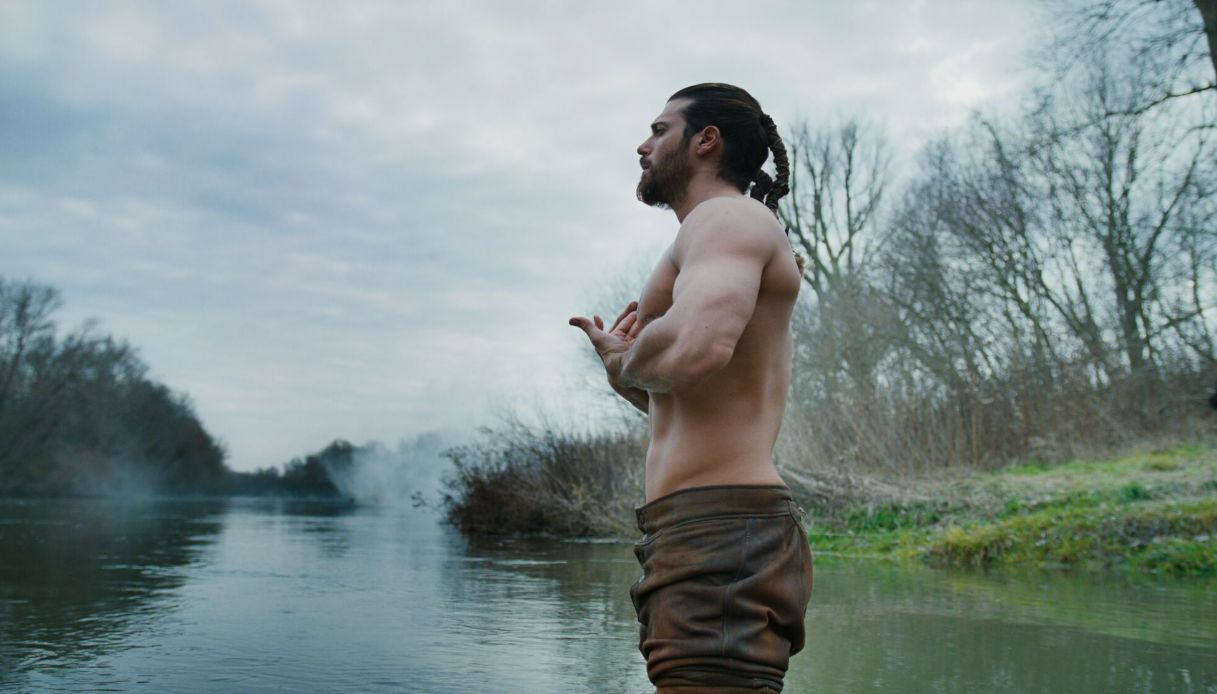 Can Yaman fisico