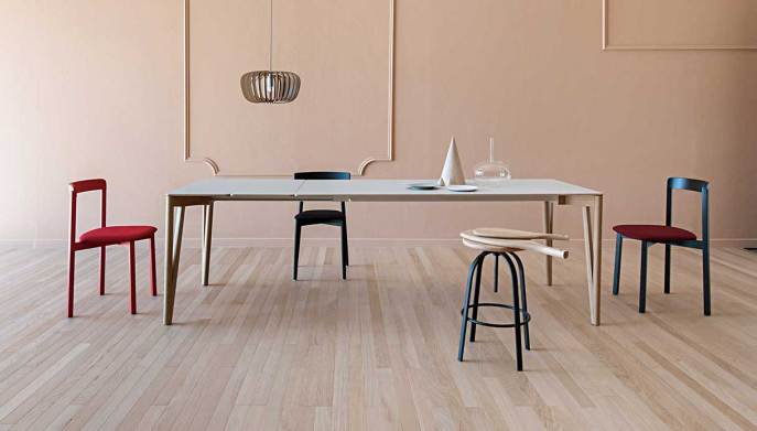parquet luminoso che valorizza lo spazio e crea un’atmosfera calda e accogliente