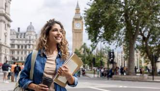 Vacanze studio e nuove amicizie: come conoscere persone da tutto il mondo (anche se sei timida)