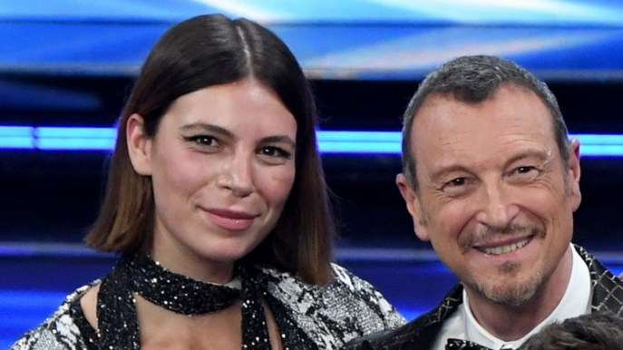 La figlia di Amadeus, risate e un caffè insieme: “Coppia a sorpresa”