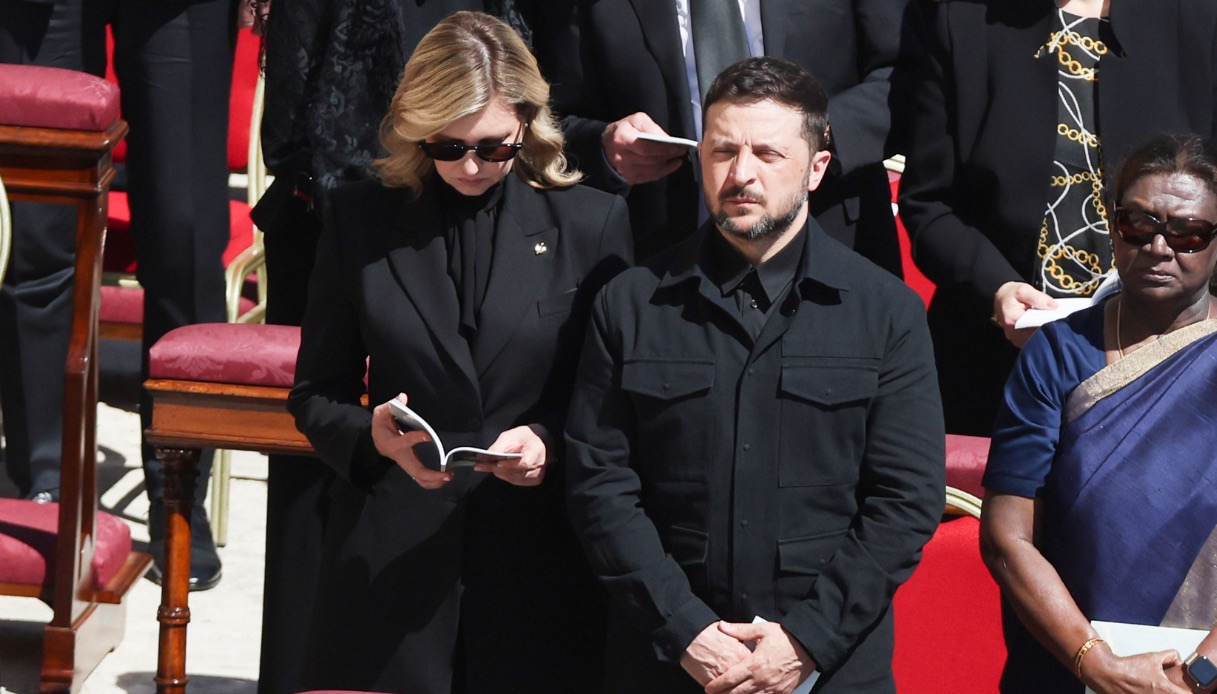Volodymyr Zelensky e la moglie Olena Zelenska