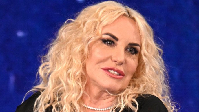 Antonella Clerici, sbalzi di pressione in diretta tv: “Con l’holter a E’ sempre mezzogiorno”