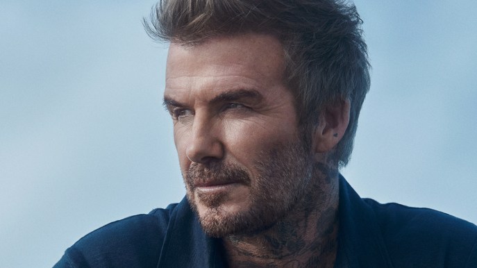 David Beckham sfida sua moglie Victoria e diventa stilista
