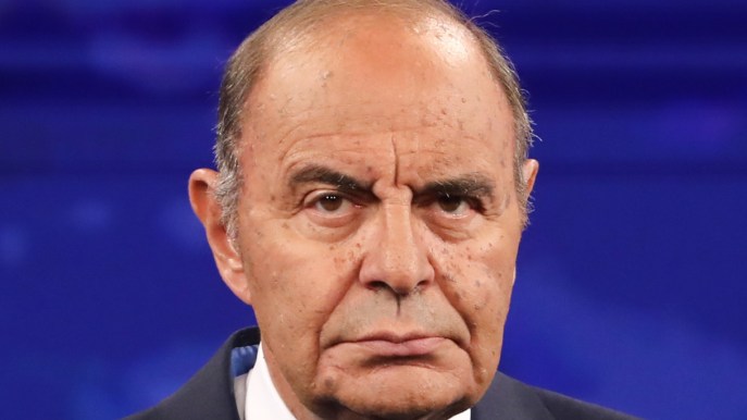 Ascolti tv del 21 aprile, Porta a Porta contro Francesco, il Papa della gente