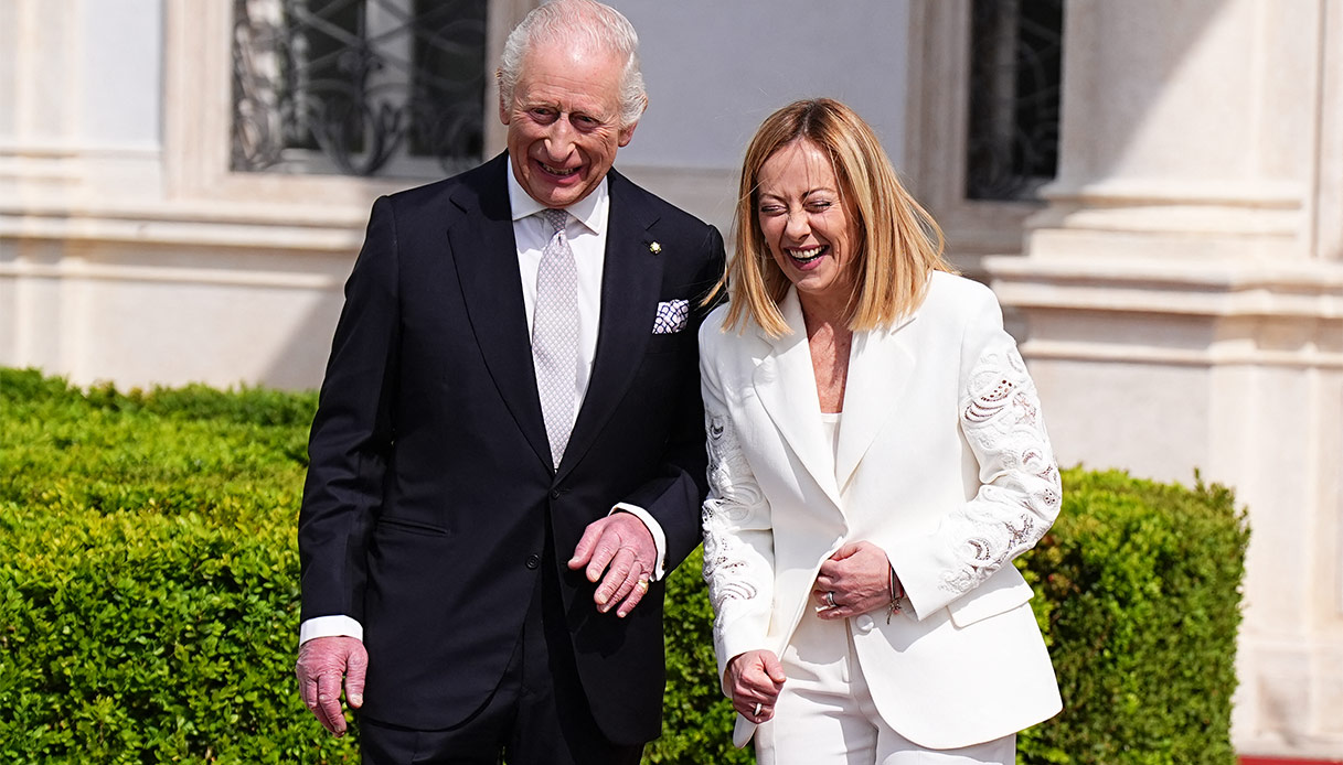 Giorgia Meloni Re Carlo
