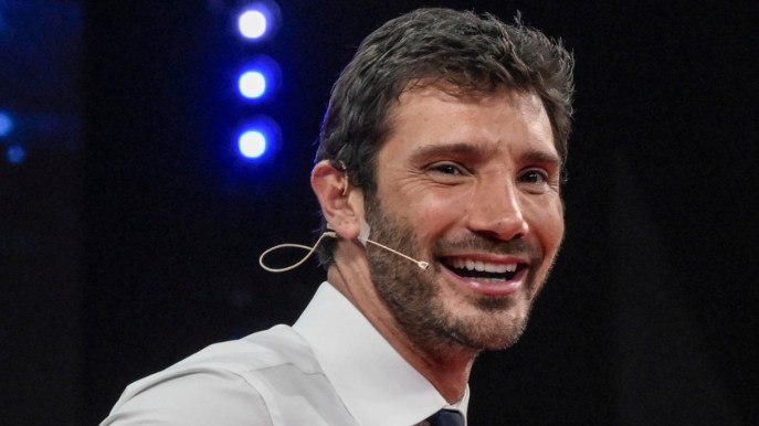 Affari Tuoi, cambia la programmazione: la Rai schiera De Martino contro Amadeus