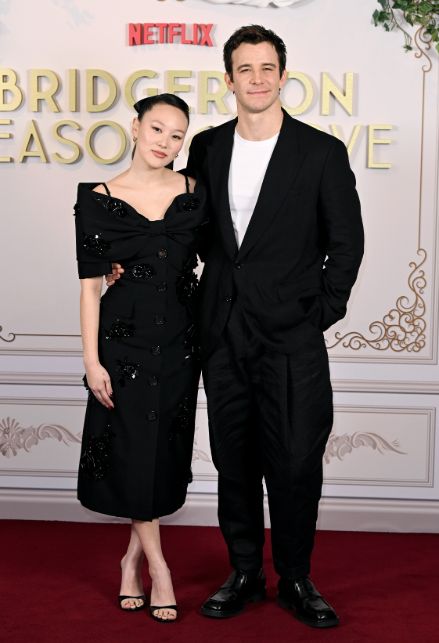 Yerin Ha e Luke Thompson, gli attori di Bridgerton 4