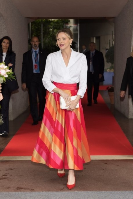 Charlène di Monaco fuori dagli schemi all'E-Prix di Monaco, il look cattura l'attenzione