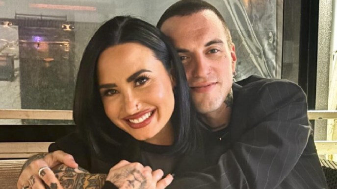 Demi Lovato si è sposata con Jordan Lutes: il vestito da sogno