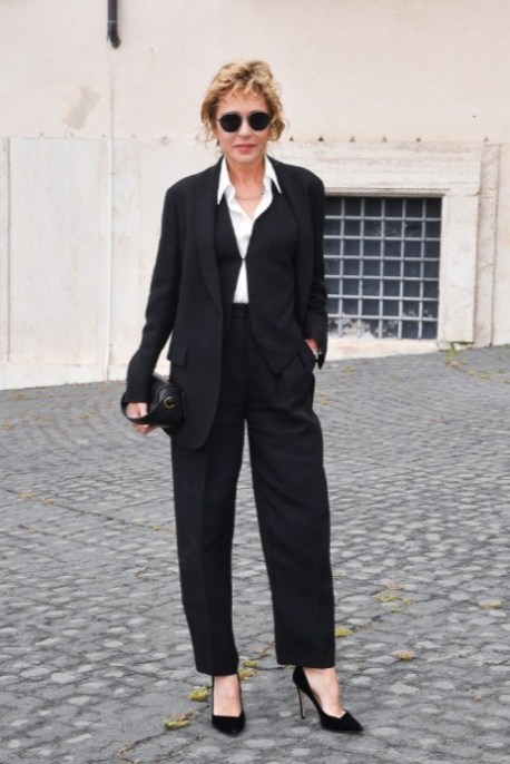 Valeria Golino, quanto è alta e tutti i segreti del suo stile