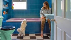 Il grande ritorno dei sanitari colorati con stile, nostalgia e nuove visioni per il bagno contemporaneo