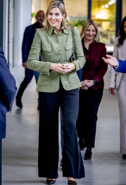 Maxima d'Olanda con la giacca verde in tweed firmata Chanel