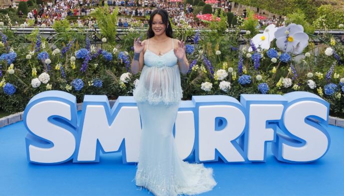 Rihanna alla Prima dei Puffi abito