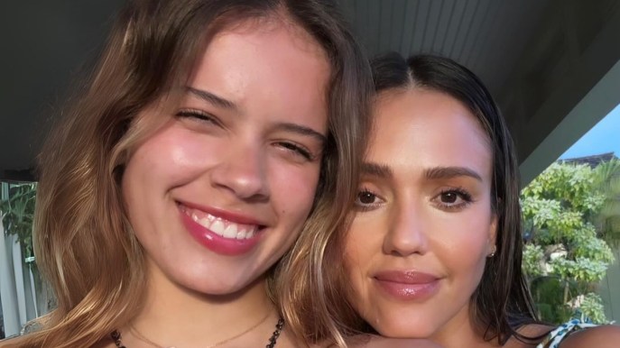Jessica Alba insieme alla figlia Honor: il look mamma-figlia che incanta Venezia