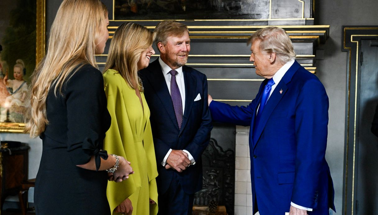 I sovrani dei Paesi Bassi con l'erede Amalia e Trump