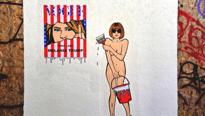 Murale Anna Wintour nuda a Milano