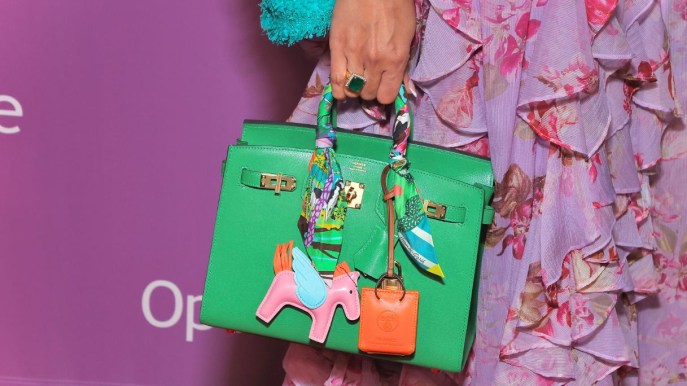 Bag charms, la tendenza più divertente dell’estate che dà nuova vita alle tue borse