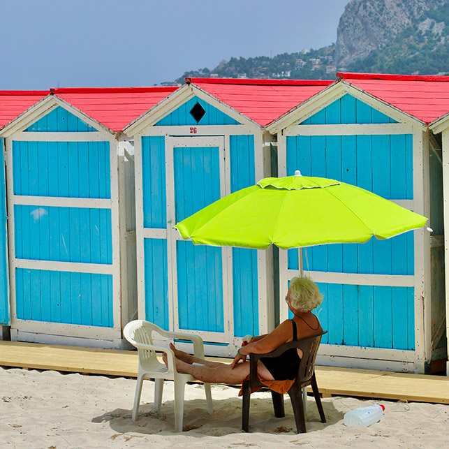 Cabine colorate, spiaggia vintage