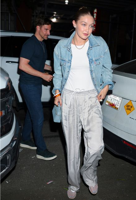 Gigi Hadid ballerine a rete